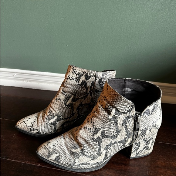 Seychelles Python Leather Boots / Size 7.5 - Picture 3 of 3